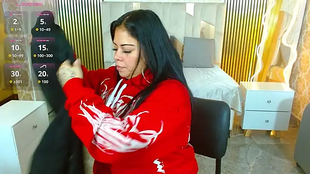 Snapshot of martinna_tay chatting on 02/21/26, 03:19 martinna tay online show from 02/21/26, 03:19