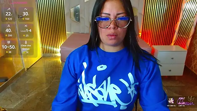 martinna tay online show from 04/22/26, 03:24