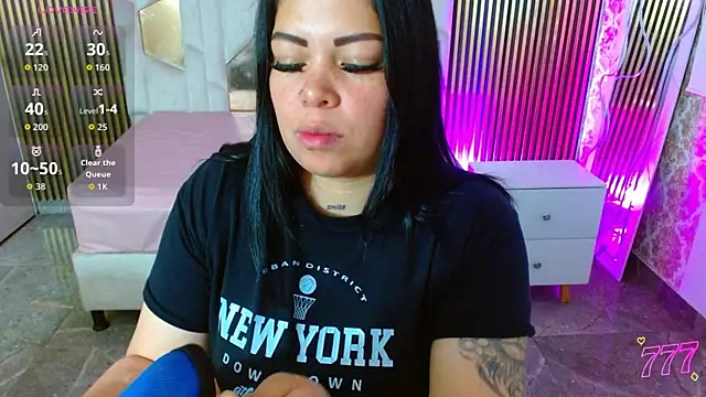 Snapshot of martinna_tay chatting on 07/06/26, 03:24 martinna tay online show from 07/06/26, 03:24
