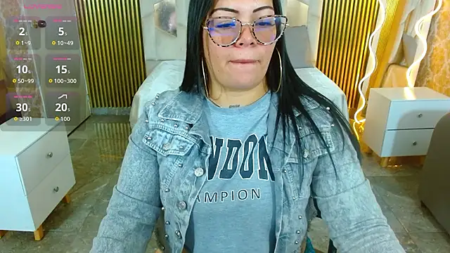 Snapshot of martinna_tay chatting on 02/22/26, 03:20 martinna tay online show from 02/22/26, 03:20