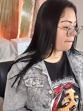 martinna tay online show from 04/06/26, 03:13