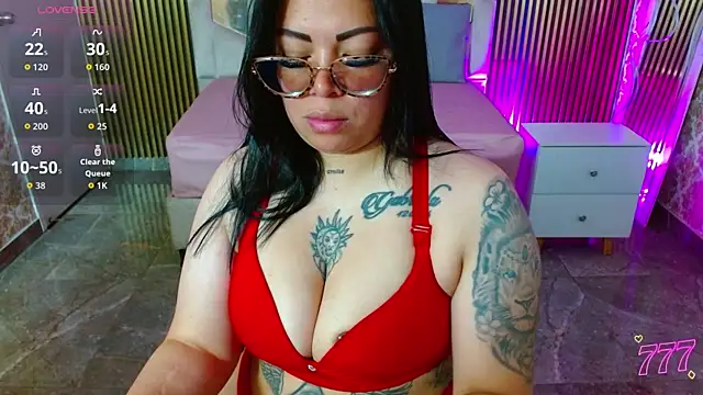Snapshot of martinna_tay chatting on 07/05/26, 04:19 martinna tay online show from 07/05/26, 04:19