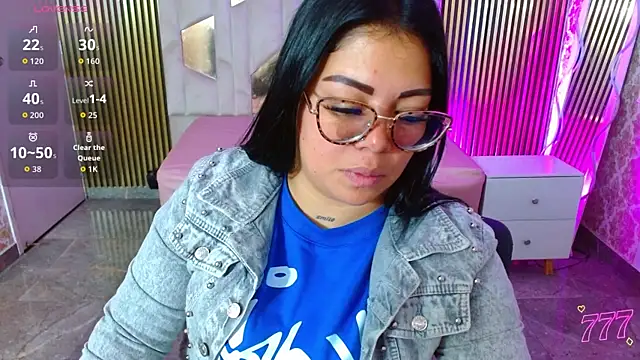Snapshot of martinna_tay chatting on 07/08/26, 03:19 martinna tay online show from 07/08/26, 03:19