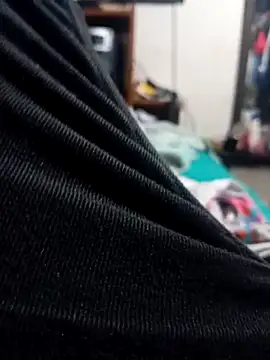 Snapshot of Akonam3000 chatting on 11/07/25, 05:06 Akonam3000 online show from 11/07/25, 05:06