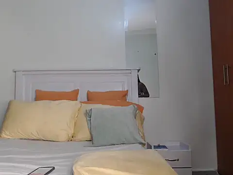 sweetice 02 online show from 11/12/25, 01:32