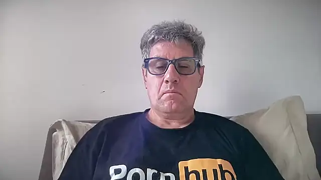 Snapshot of Britmi chatting on 09/18/25, 06:49 Britmi online show from 09/18/25, 06:49