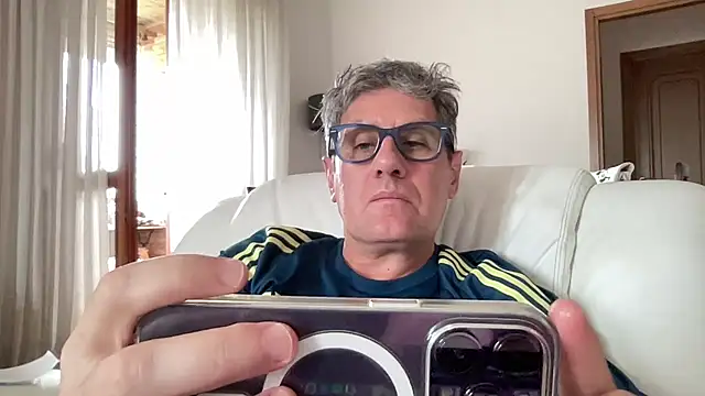 Snapshot of Britmi chatting on 09/13/25, 12:38 Britmi online show from 09/13/25, 12:38