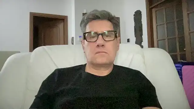 Snapshot of Britmi chatting on 12/07/24, 05:26 Britmi online show from 12/07/24, 05:26