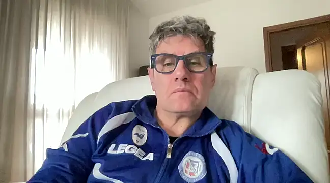 Snapshot of Britmi chatting on 03/15/25, 09:09 Britmi online show from 03/15/25, 09:09