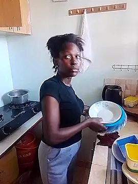 LOVELY-2BERRY online show from 04/15/26, 12:21