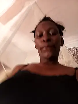 LOVELY-2BERRY online show from 12/19/25, 06:49