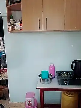 LOVELY-2BERRY online show from 02/15/26, 07:51