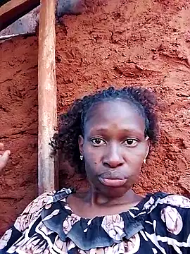 LOVELY-2BERRY online show from 10/28/25, 05:08