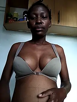 LOVELY-2BERRY online show from 12/18/25, 05:12