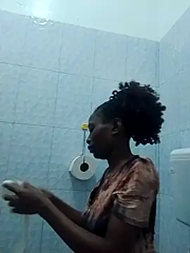 LOVELY-2BERRY online show from 11/22/25, 08:35