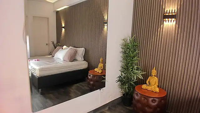 AliceHanz online show from 01/11/26, 11:11