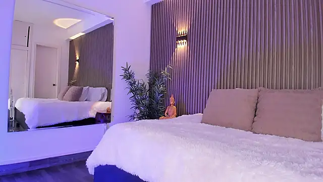 AliceHanz online show from 10/09/25, 04:24