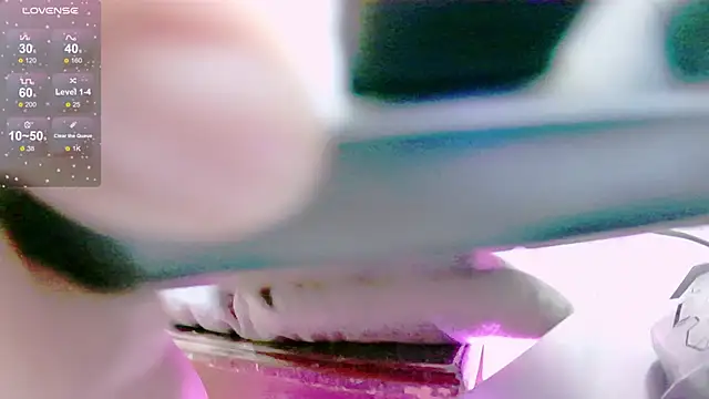 Sumi y online show from 10/30/25, 02:32