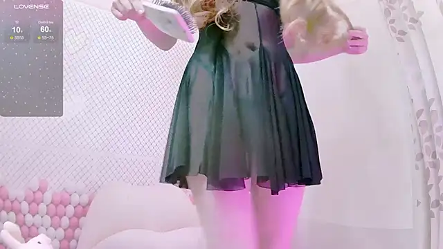 Sumi y online show from 10/24/25, 02:32