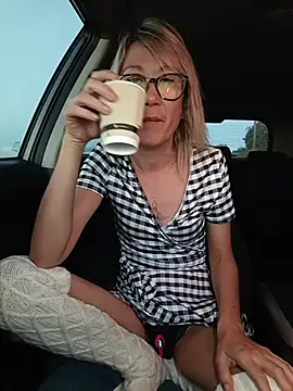 Timide girl2 online show from 10/26/25, 06:25