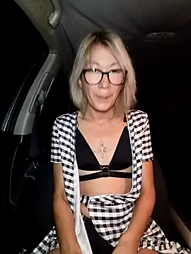 Timide girl2 online show from 10/21/25, 04:23