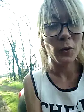 Timide girl2 online show from 03/19/25, 03:40