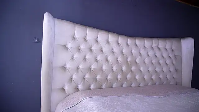 Snapshot of nichole_bree_ chatting on 10/15/25, 02:03 nichole bree online show from 10/15/25, 02:03