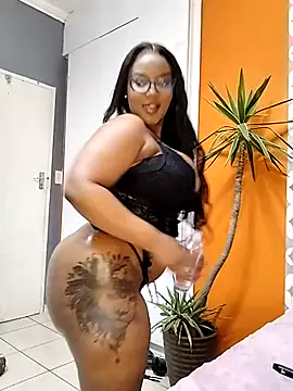 Snapshot of Spotty_Coochie chatting on 11/01/25, 07:41 Spotty Coochie online show from 11/01/25, 07:41