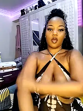 Snapshot of Spotty_Coochie chatting on 02/05/25, 08:14 Spotty Coochie online show from 02/05/25, 08:14