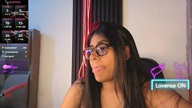 Snapshot of Rubi_boobs_ chatting on 06/18/26, 08:14 Rubi boobs online show from 06/18/26, 08:14
