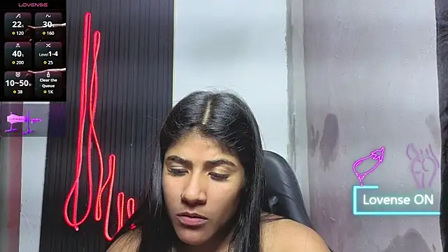 Snapshot of Rubi_boobs_ chatting on 06/06/26, 01:33 Rubi boobs online show from 06/06/26, 01:33
