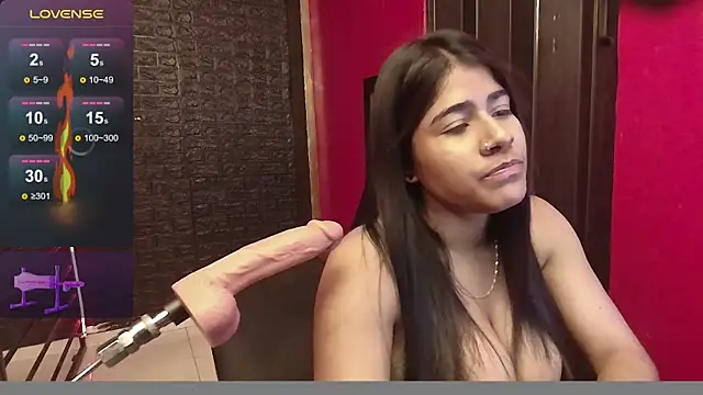 Snapshot of Rubi_boobs_ chatting on 12/15/25, 02:45 Rubi boobs online show from 12/15/25, 02:45