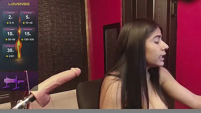 Snapshot of Rubi_boobs_ chatting on 11/11/25, 02:45 Rubi boobs online show from 11/11/25, 02:45