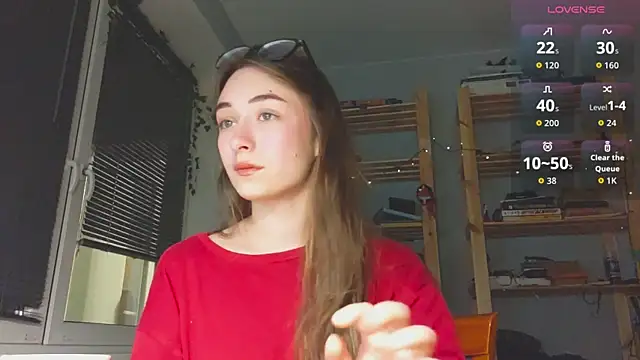 monlight  dana online show from 12/04/25, 12:09