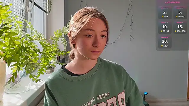 monlight  dana online show from 02/01/25, 09:54