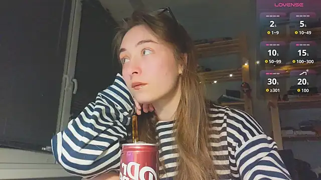 monlight  dana online show from 11/30/25, 08:42