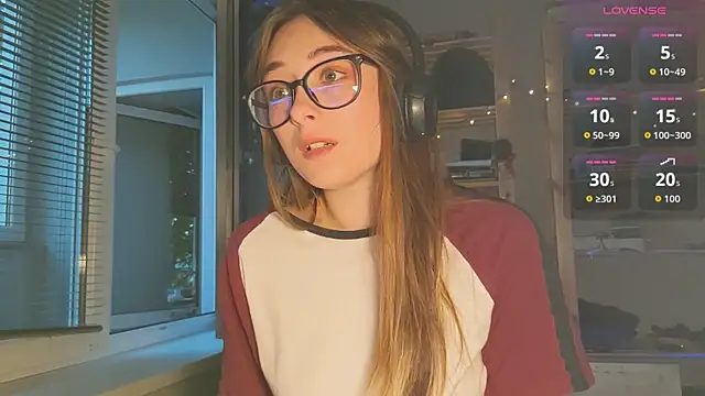 monlight  dana online show from 09/21/25, 04:34