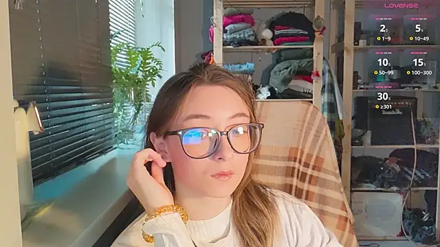 monlight  dana online show from 03/17/25, 01:29