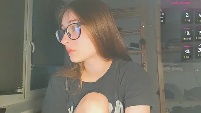 monlight  dana online show from 11/02/25, 03:06