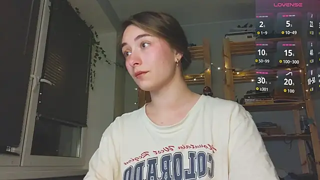 monlight  dana online show from 11/23/25, 03:44