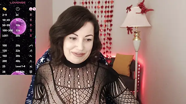 Snapshot of Emily_Midlton chatting on 03/04/25, 05:24 Emily Midlton online show from 03/04/25, 05:24