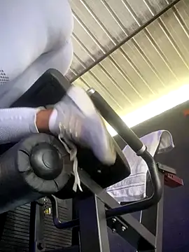 Berry Bans online show from 11/21/25, 05:45