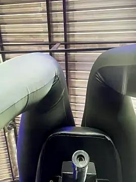 Berry Bans online show from 11/20/25, 05:24