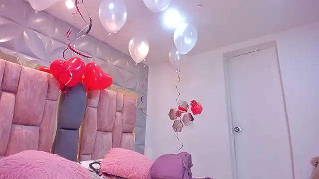 Charlotte Ice1 online show from 02/16/26, 03:43