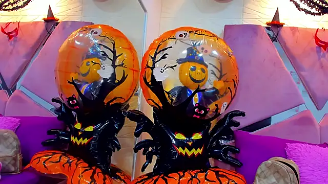 Charlotte Ice1 online show from 10/18/25, 05:15