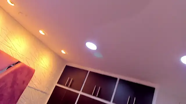 Charlotte Ice1 online show from 10/29/25, 05:34