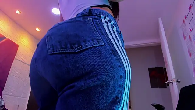 Charlotte Ice1 online show from 03/18/25, 04:06