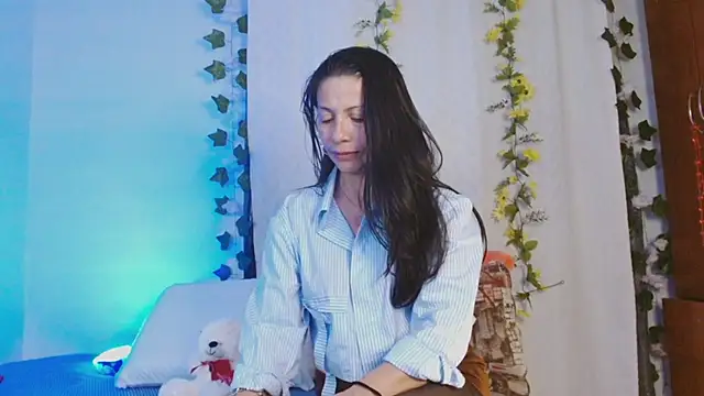 Snapshot of cattaleya1476 chatting on 02/27/25, 01:08 cattaleya1476 online show from 02/27/25, 01:08