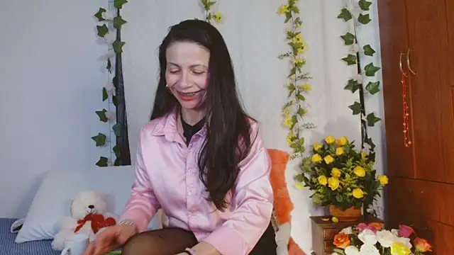 Snapshot of cattaleya1476 chatting on 03/05/25, 09:26 cattaleya1476 online show from 03/05/25, 09:26