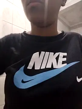 Snapshot of -_Anny_- chatting on 10/24/25, 10:42 - Anny - online show from 10/24/25, 10:42